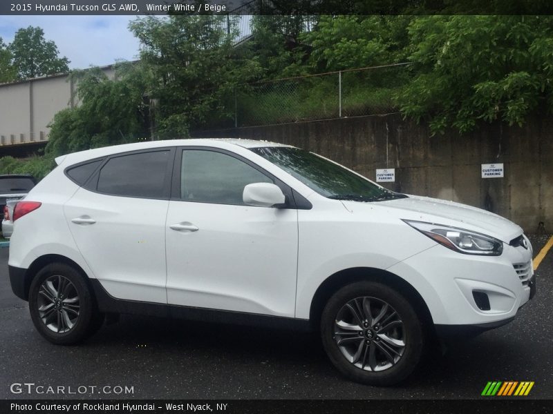 Winter White / Beige 2015 Hyundai Tucson GLS AWD