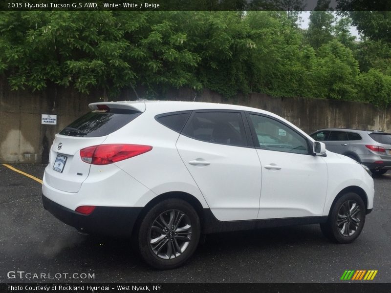 Winter White / Beige 2015 Hyundai Tucson GLS AWD