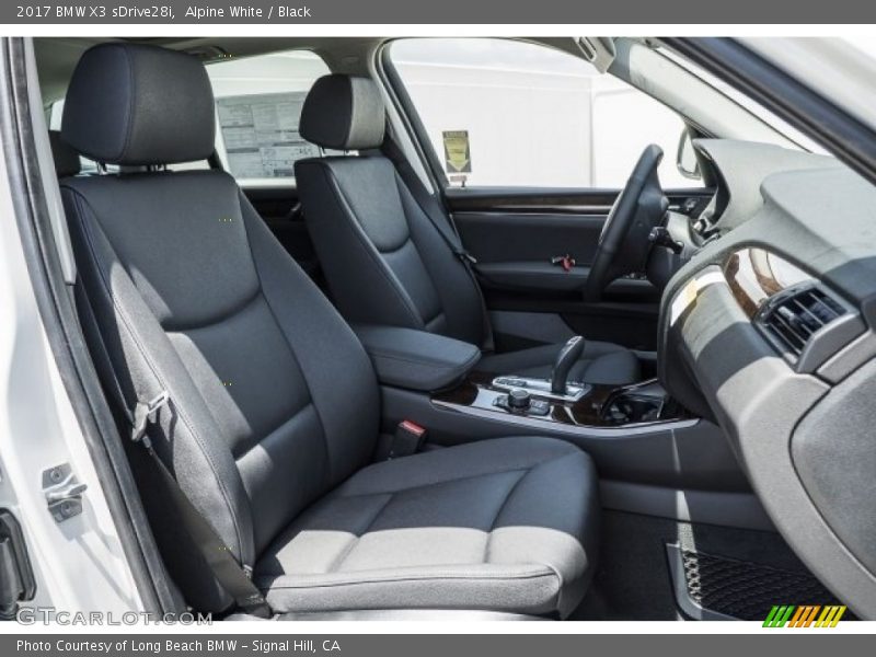 Alpine White / Black 2017 BMW X3 sDrive28i
