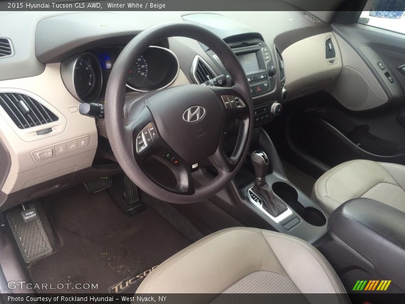 Winter White / Beige 2015 Hyundai Tucson GLS AWD