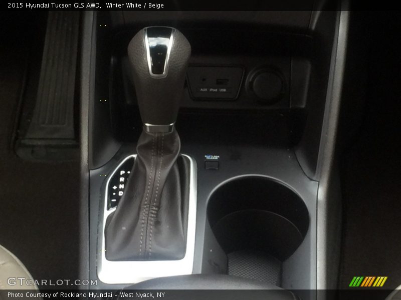 Winter White / Beige 2015 Hyundai Tucson GLS AWD