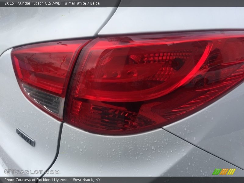 Winter White / Beige 2015 Hyundai Tucson GLS AWD