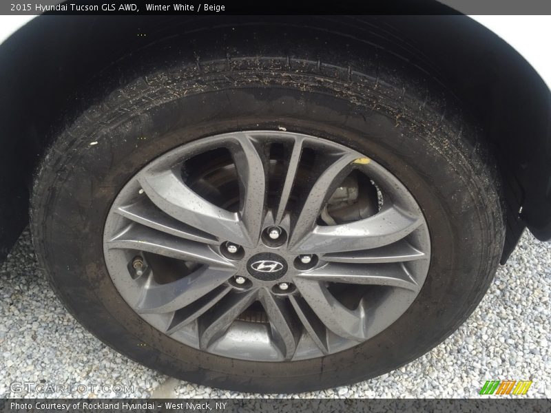 Winter White / Beige 2015 Hyundai Tucson GLS AWD