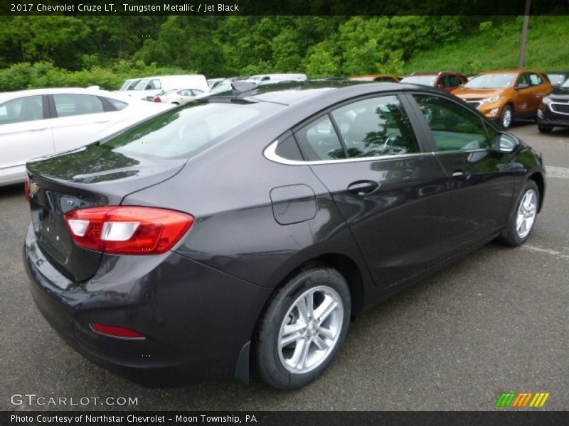 Tungsten Metallic / Jet Black 2017 Chevrolet Cruze LT
