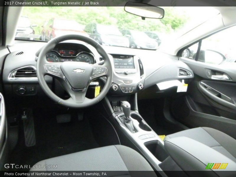 Tungsten Metallic / Jet Black 2017 Chevrolet Cruze LT