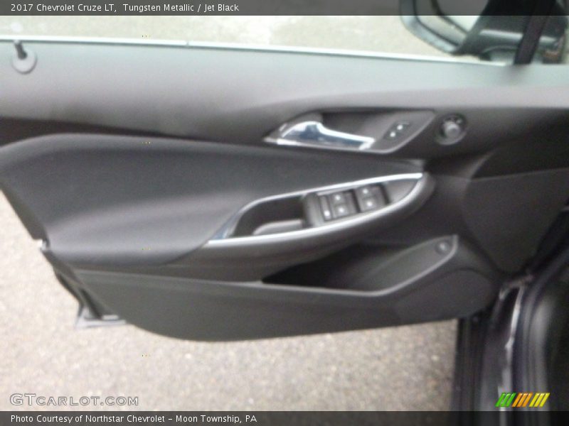 Tungsten Metallic / Jet Black 2017 Chevrolet Cruze LT