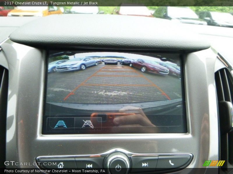 Tungsten Metallic / Jet Black 2017 Chevrolet Cruze LT