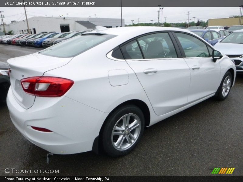 Summit White / Jet Black 2017 Chevrolet Cruze LT