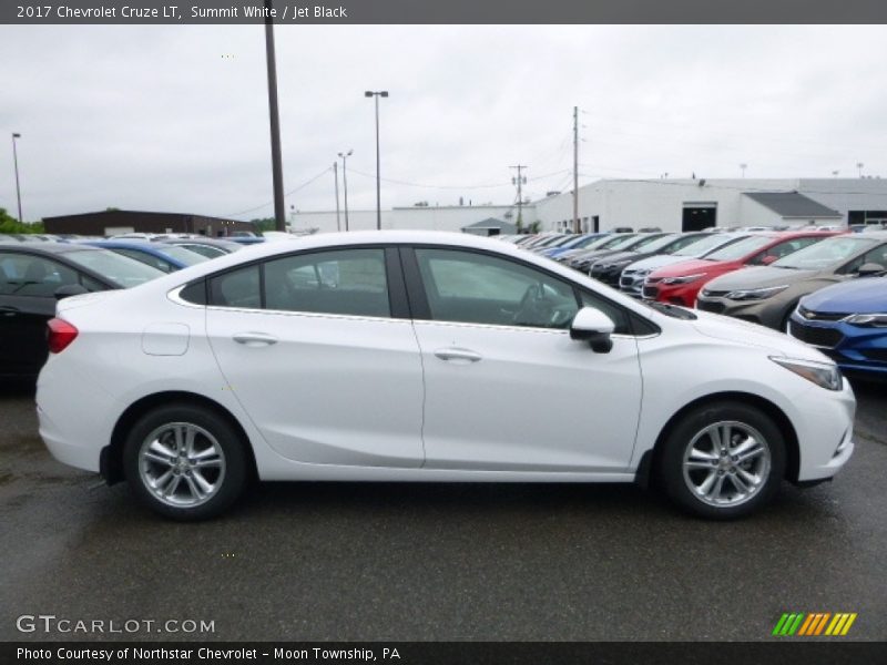 Summit White / Jet Black 2017 Chevrolet Cruze LT
