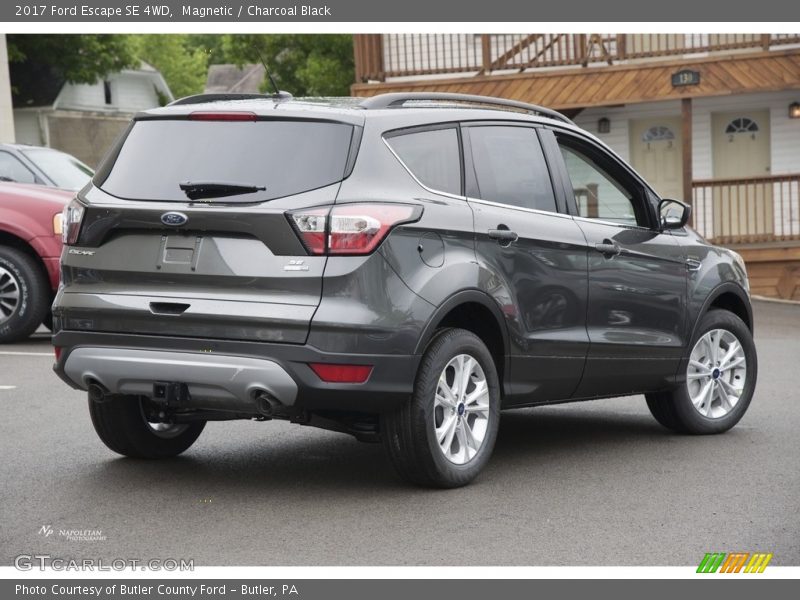 Magnetic / Charcoal Black 2017 Ford Escape SE 4WD