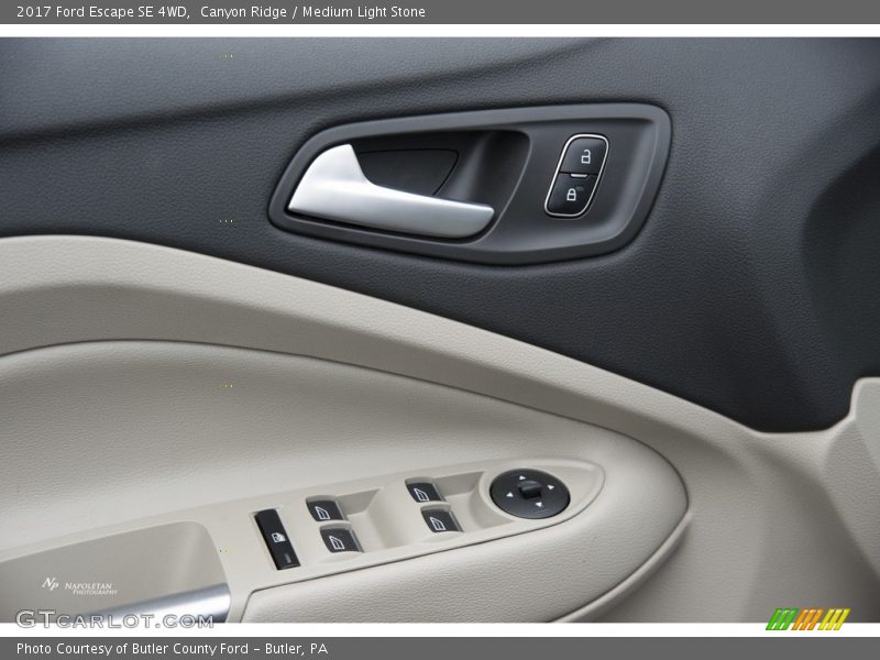 Canyon Ridge / Medium Light Stone 2017 Ford Escape SE 4WD