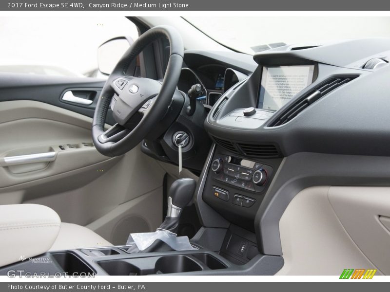 Canyon Ridge / Medium Light Stone 2017 Ford Escape SE 4WD
