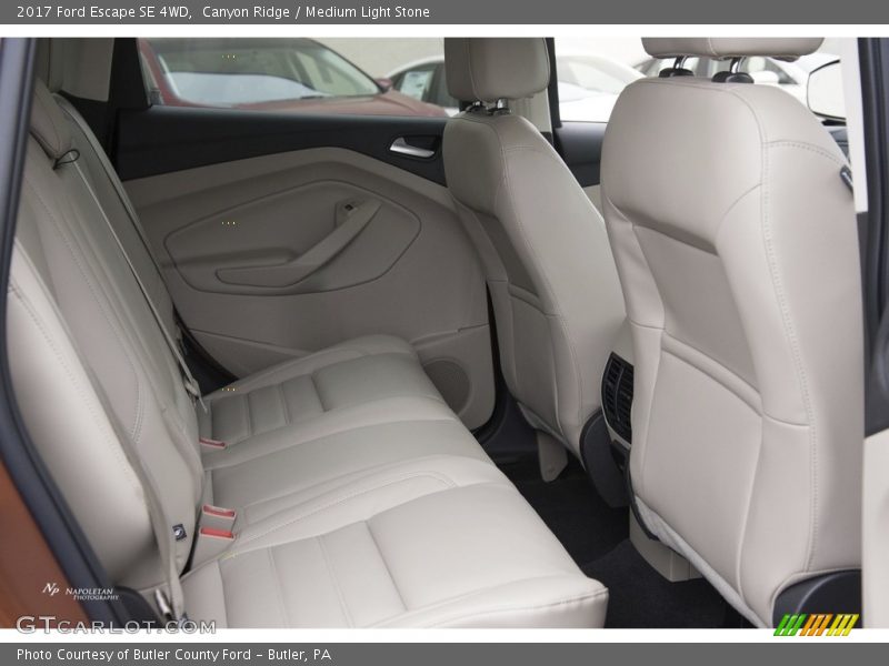 Canyon Ridge / Medium Light Stone 2017 Ford Escape SE 4WD