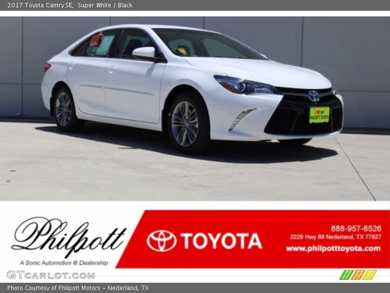 Super White / Black 2017 Toyota Camry SE