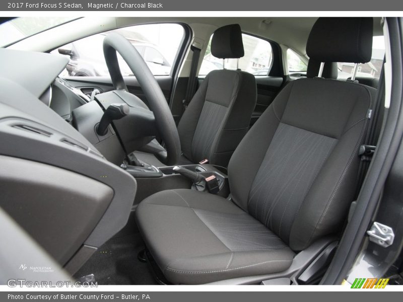 Magnetic / Charcoal Black 2017 Ford Focus S Sedan