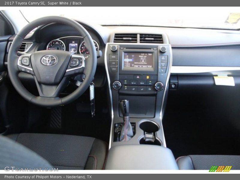 Super White / Black 2017 Toyota Camry SE