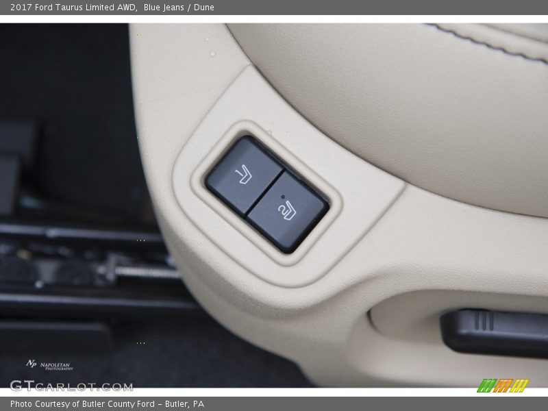 Blue Jeans / Dune 2017 Ford Taurus Limited AWD