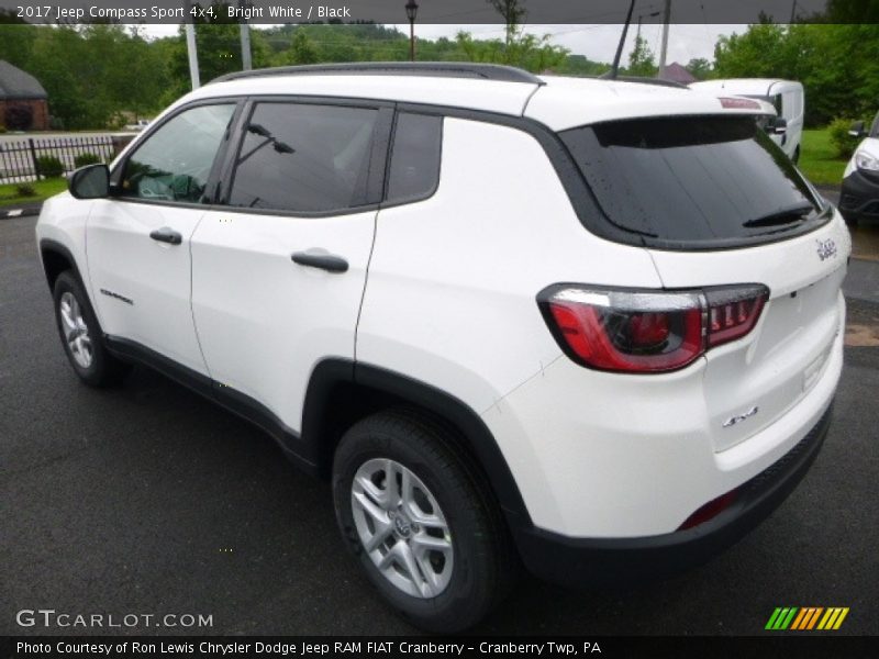 Bright White / Black 2017 Jeep Compass Sport 4x4