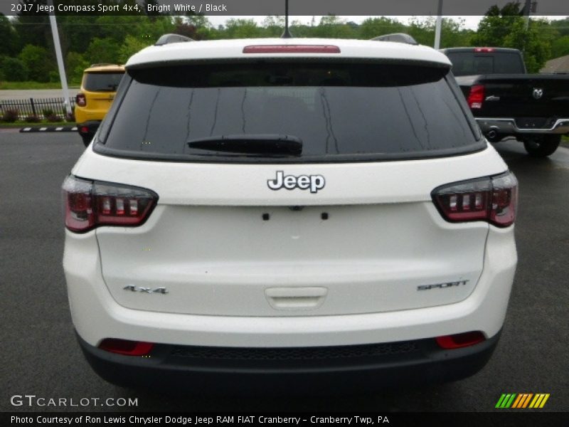 Bright White / Black 2017 Jeep Compass Sport 4x4