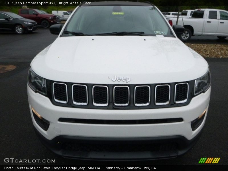 Bright White / Black 2017 Jeep Compass Sport 4x4