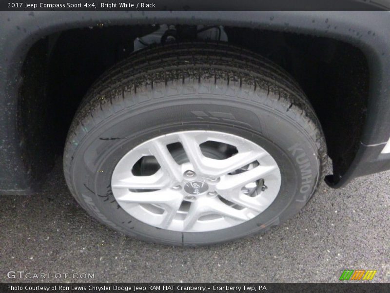 Bright White / Black 2017 Jeep Compass Sport 4x4