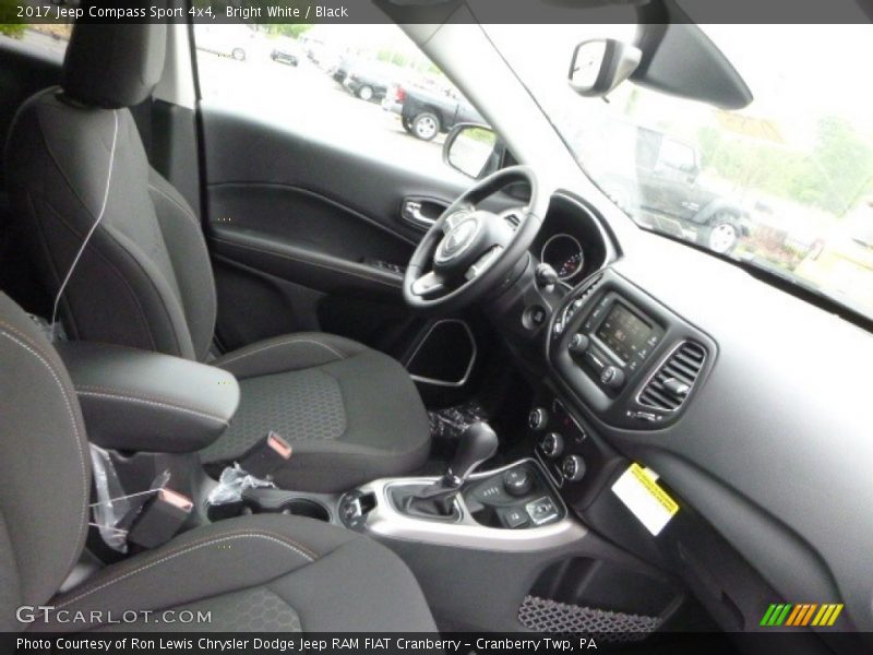 Bright White / Black 2017 Jeep Compass Sport 4x4