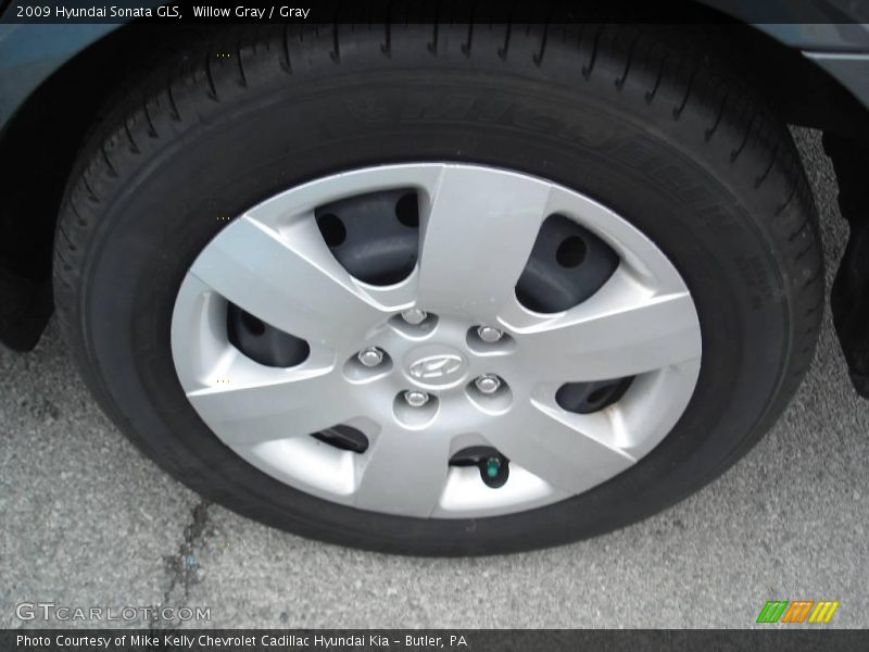 Willow Gray / Gray 2009 Hyundai Sonata GLS