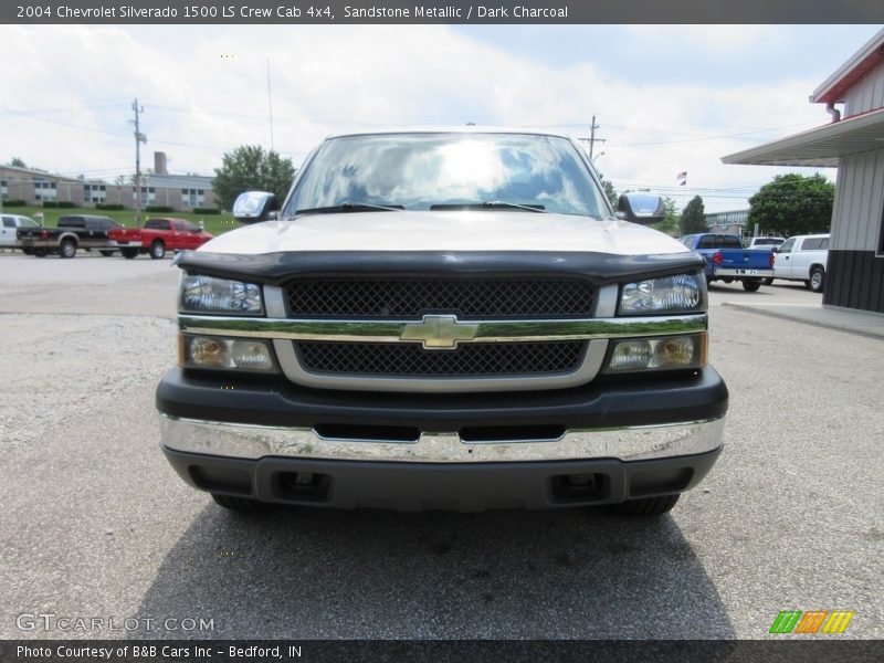 Sandstone Metallic / Dark Charcoal 2004 Chevrolet Silverado 1500 LS Crew Cab 4x4