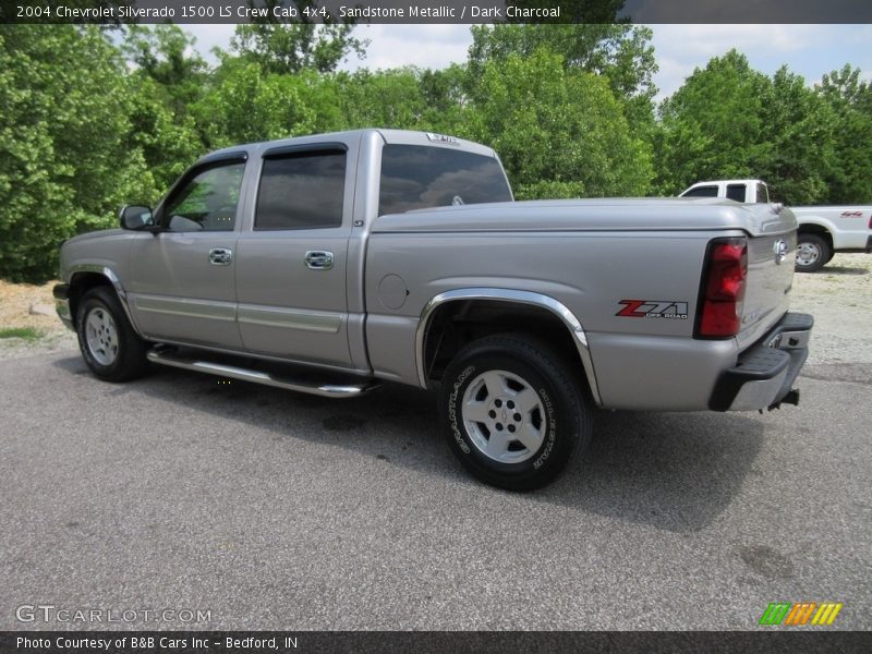 Sandstone Metallic / Dark Charcoal 2004 Chevrolet Silverado 1500 LS Crew Cab 4x4