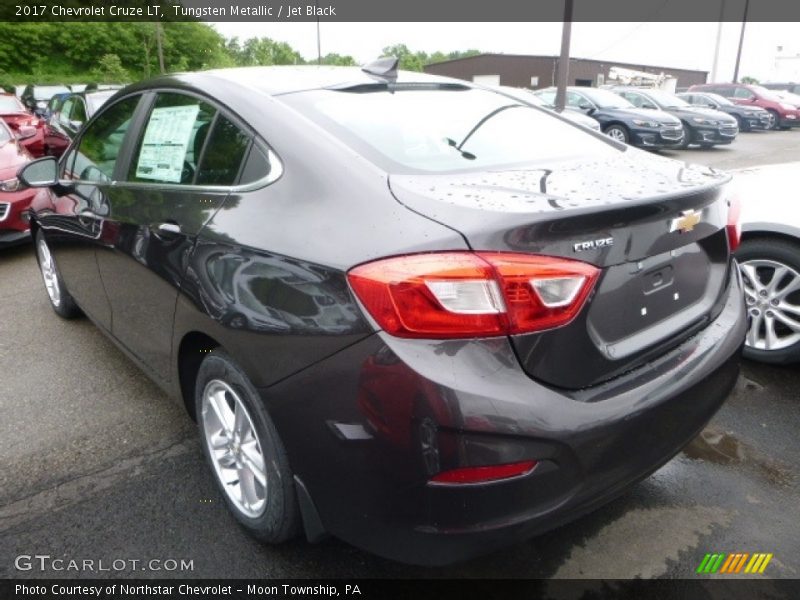 Tungsten Metallic / Jet Black 2017 Chevrolet Cruze LT