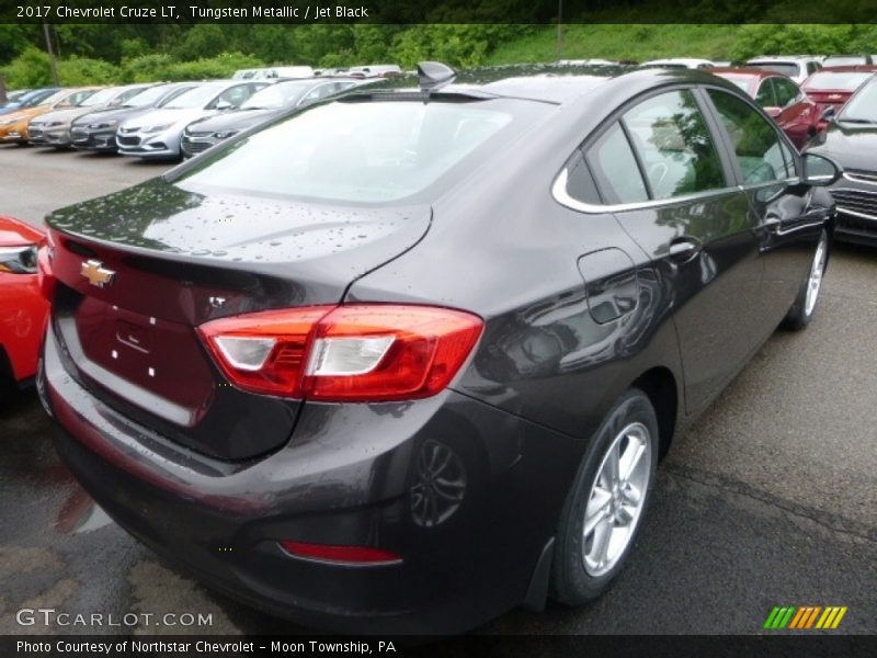 Tungsten Metallic / Jet Black 2017 Chevrolet Cruze LT