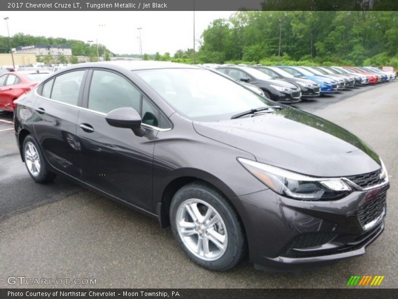 Tungsten Metallic / Jet Black 2017 Chevrolet Cruze LT