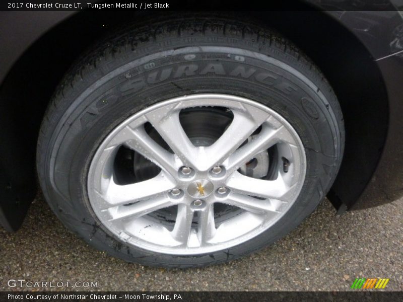 Tungsten Metallic / Jet Black 2017 Chevrolet Cruze LT
