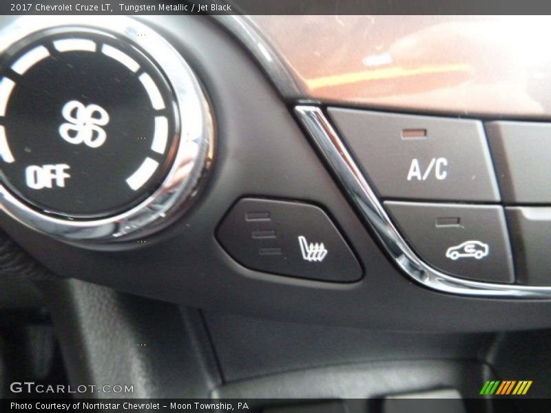 Tungsten Metallic / Jet Black 2017 Chevrolet Cruze LT