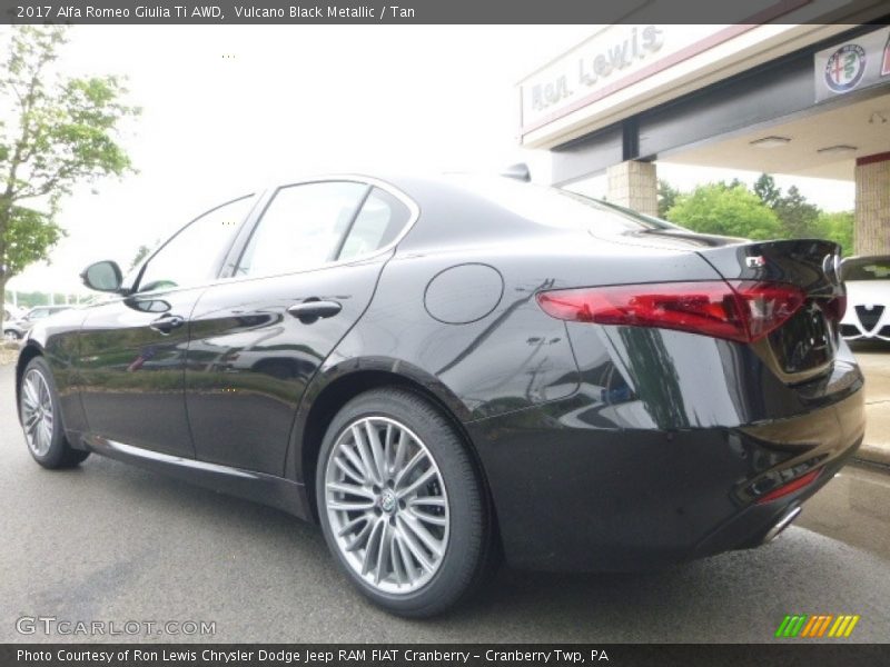 Vulcano Black Metallic / Tan 2017 Alfa Romeo Giulia Ti AWD