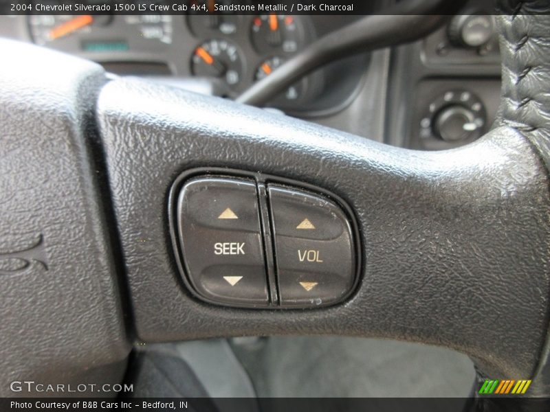 Sandstone Metallic / Dark Charcoal 2004 Chevrolet Silverado 1500 LS Crew Cab 4x4