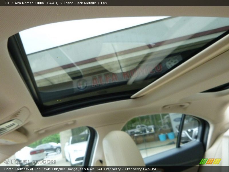 Vulcano Black Metallic / Tan 2017 Alfa Romeo Giulia Ti AWD