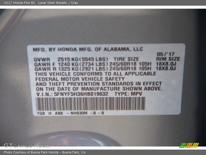 Lunar Silver Metallic / Gray 2017 Honda Pilot EX