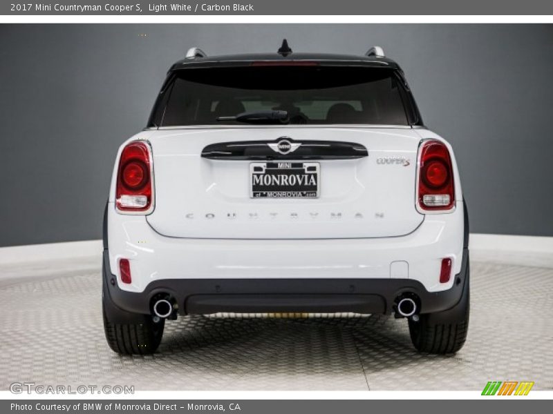 Light White / Carbon Black 2017 Mini Countryman Cooper S