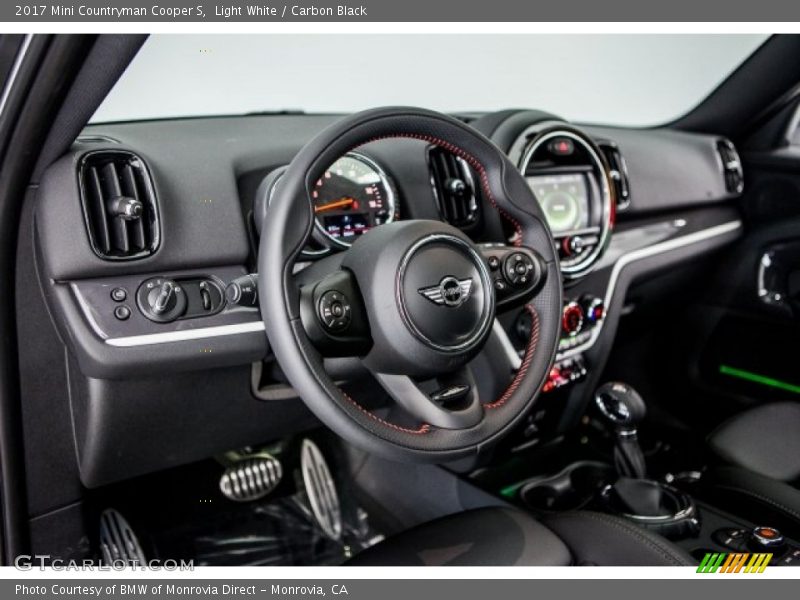 Light White / Carbon Black 2017 Mini Countryman Cooper S