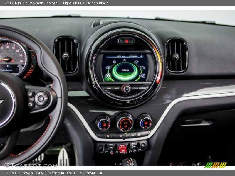 Light White / Carbon Black 2017 Mini Countryman Cooper S