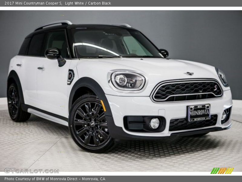 Light White / Carbon Black 2017 Mini Countryman Cooper S