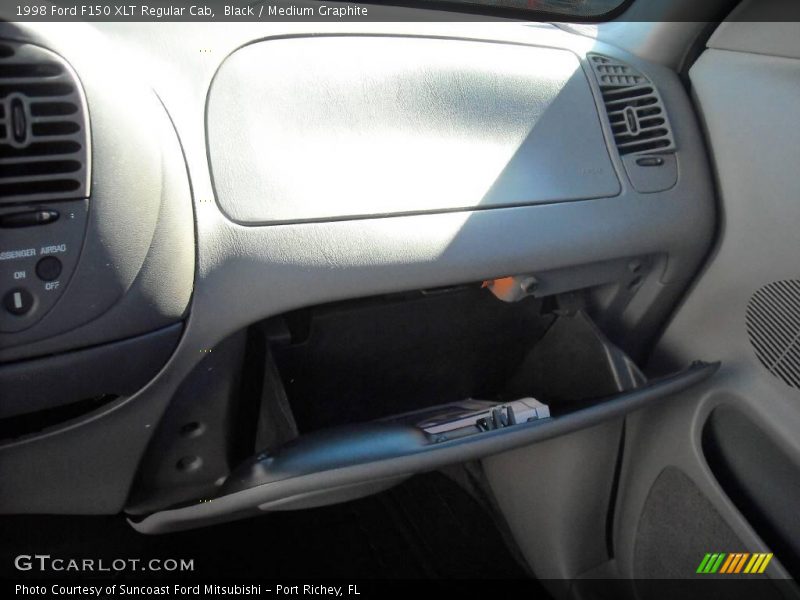 Black / Medium Graphite 1998 Ford F150 XLT Regular Cab