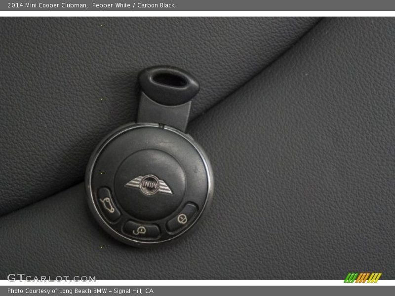 Pepper White / Carbon Black 2014 Mini Cooper Clubman