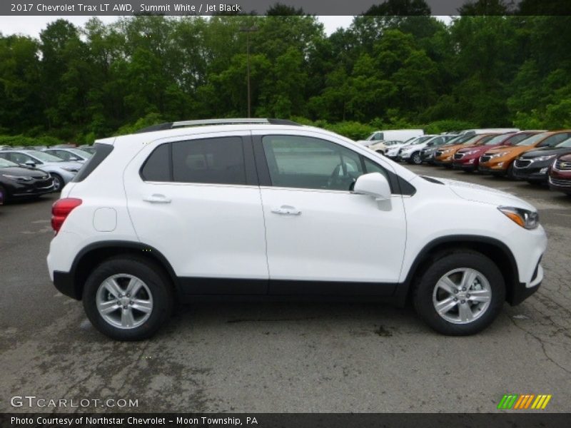 Summit White / Jet Black 2017 Chevrolet Trax LT AWD