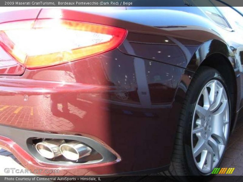 Bordeaux Pontevecchio (Dark Red) / Beige 2009 Maserati GranTurismo