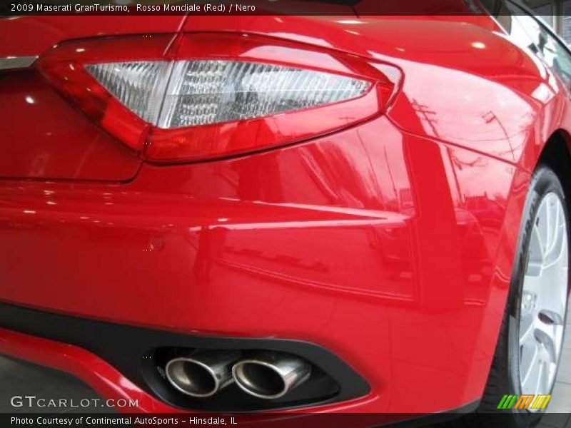 Rosso Mondiale (Red) / Nero 2009 Maserati GranTurismo