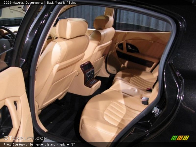 Black Metallic / Beige 2006 Maserati Quattroporte