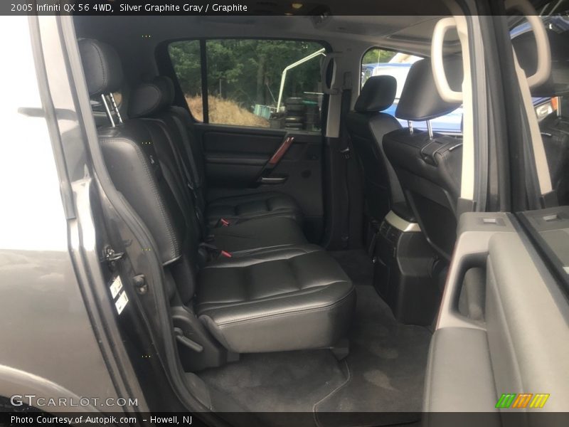 Silver Graphite Gray / Graphite 2005 Infiniti QX 56 4WD