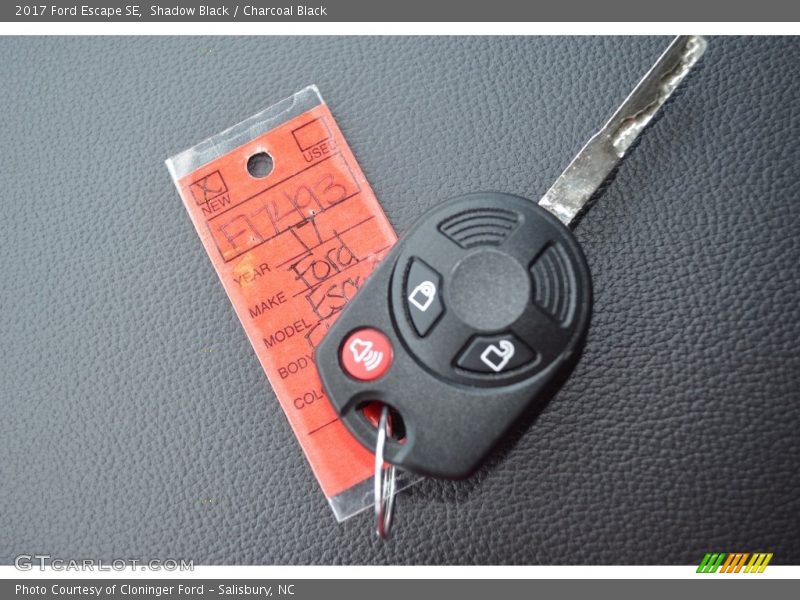 Shadow Black / Charcoal Black 2017 Ford Escape SE